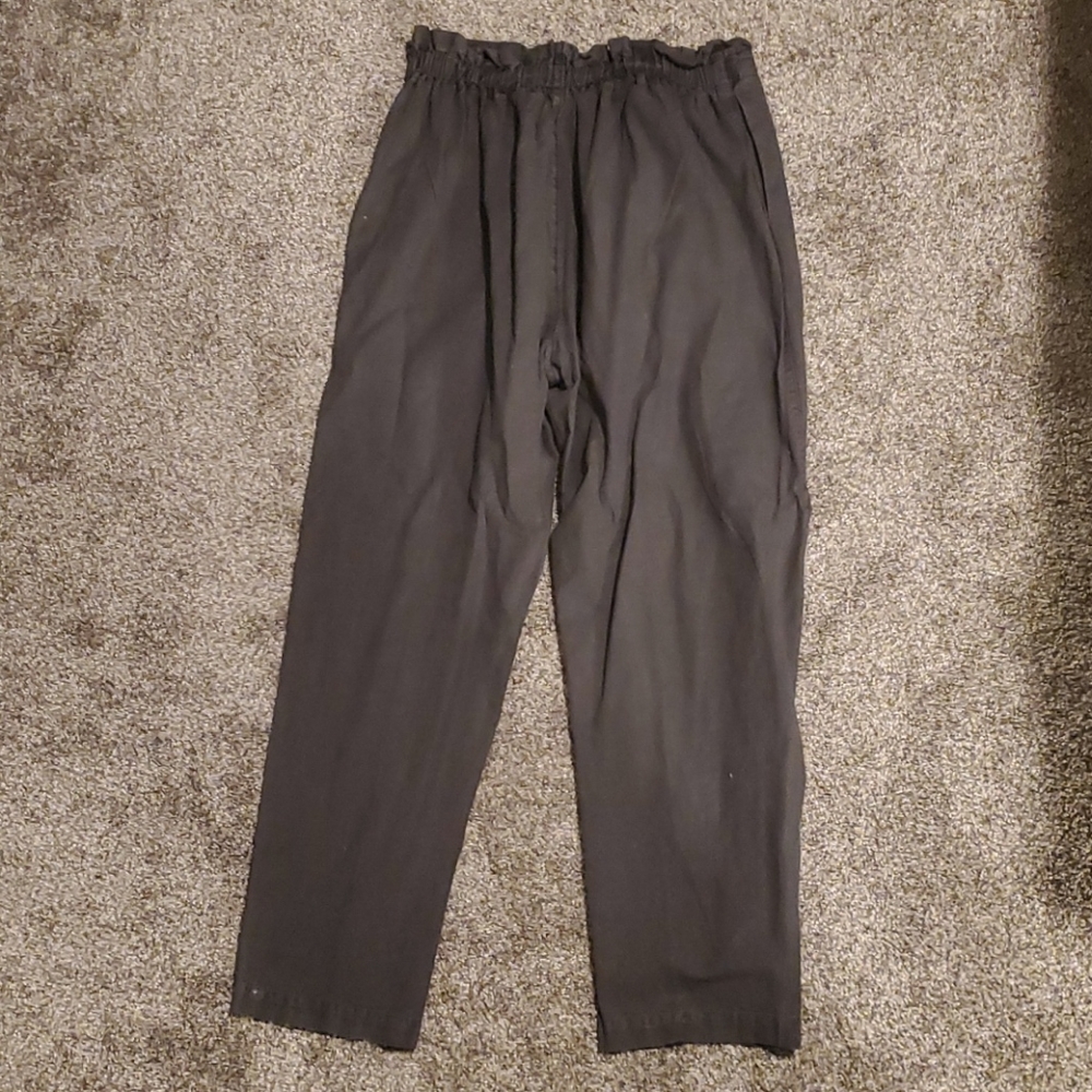 Urban outfitters paper bag pants size M